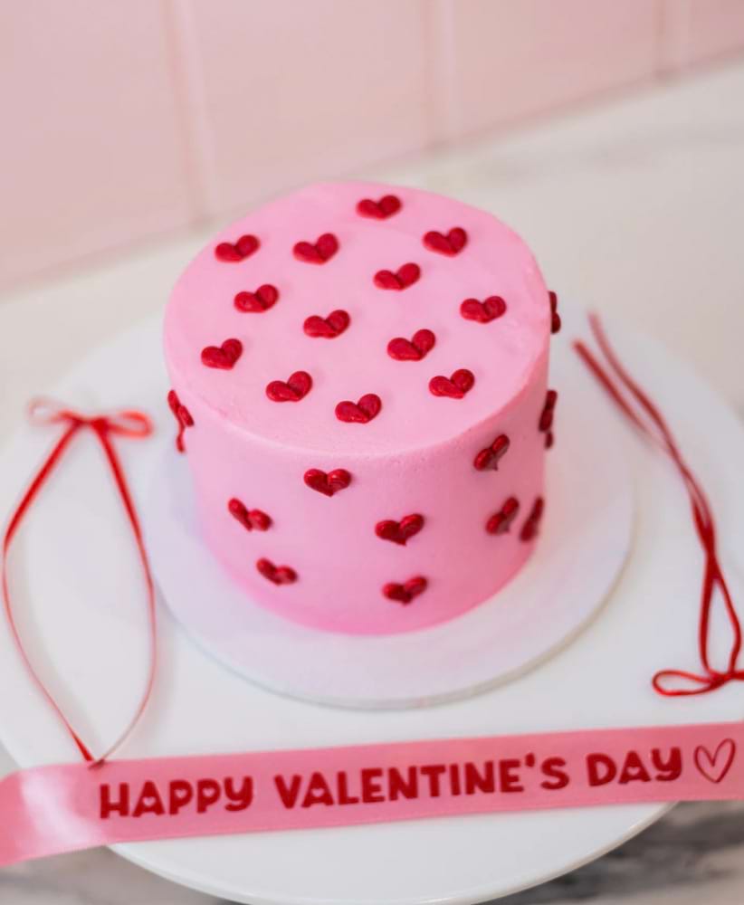 Val Day mini Cake by Sweet Treats