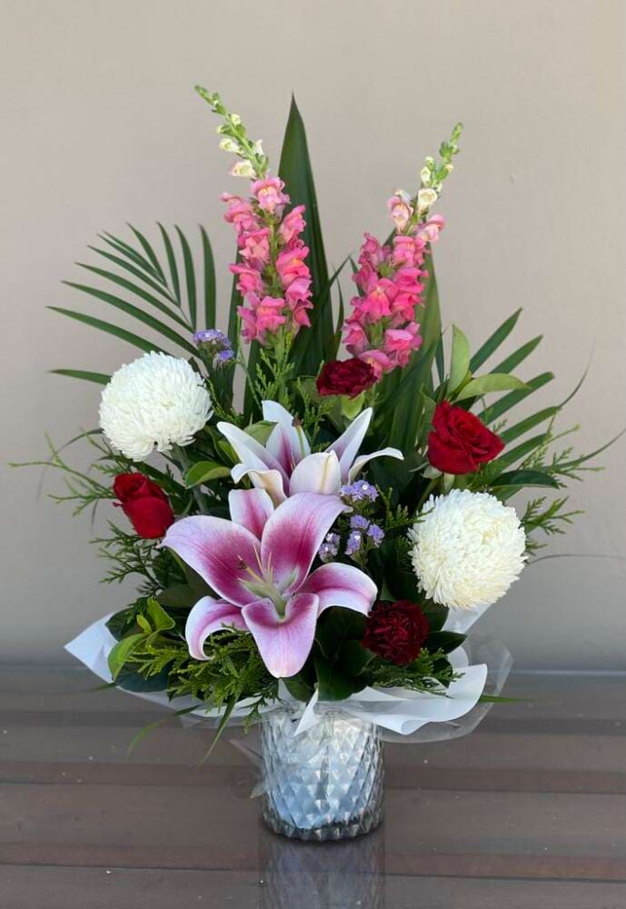 Designer`s Choice Valentine`s Glass Pot Arrangement