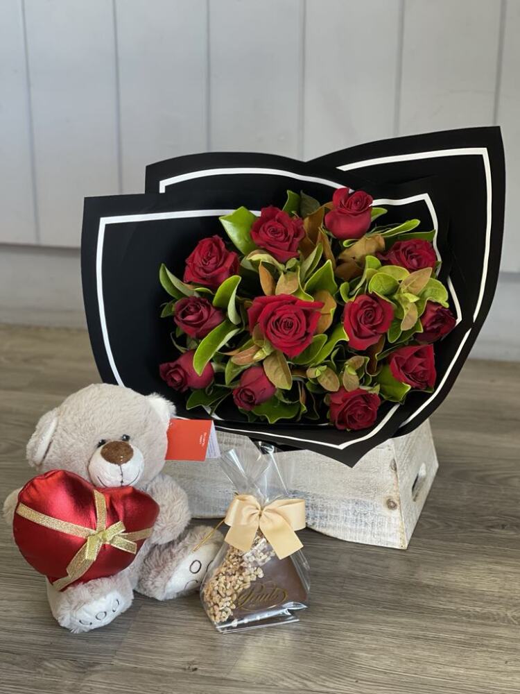 12 Red Rose Bundle 